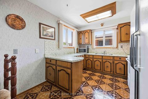 Photo 13 at 554 Woodbridge Avenue, West Woodbridge, Vaughan