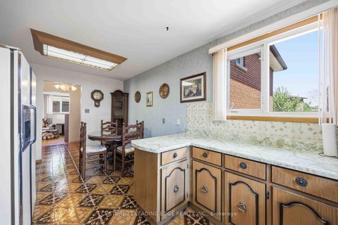Photo 16 at 554 Woodbridge Avenue, West Woodbridge, Vaughan