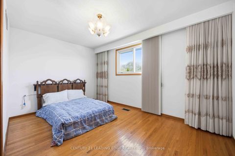 Photo 22 at 554 Woodbridge Avenue, West Woodbridge, Vaughan