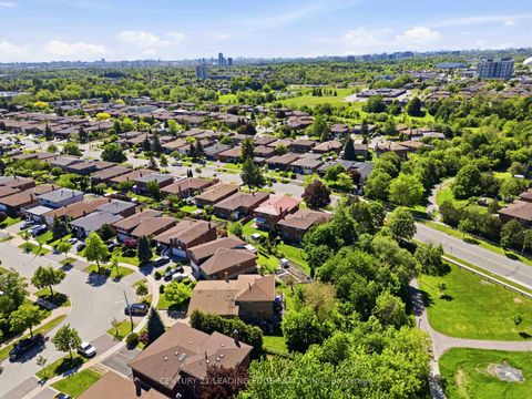 Photo 46 at 554 Woodbridge Avenue, West Woodbridge, Vaughan