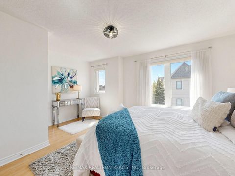 Photo 11 at 12 - 9133 Bayview Avenue, Doncrest, Richmond Hill