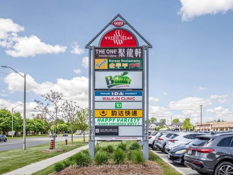 Photo 30 at 12 - 9133 Bayview Avenue, Doncrest, Richmond Hill