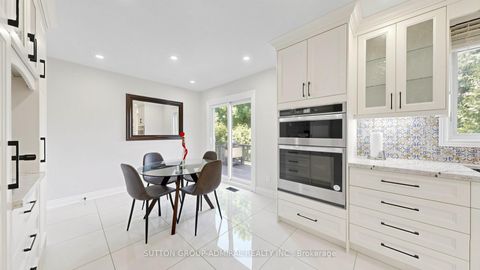 Photo 5 at 32 Northwood Drive, Newtonbrook East, Toronto