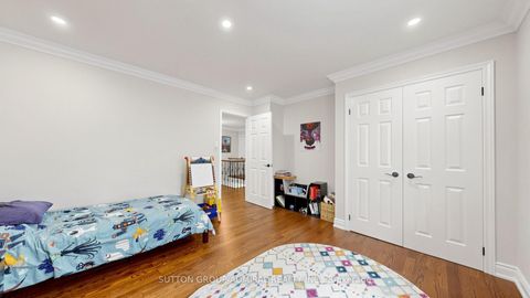 Photo 19 at 32 Northwood Drive, Newtonbrook East, Toronto