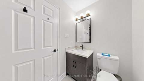 Photo 25 at 32 Northwood Drive, Newtonbrook East, Toronto