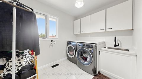 Photo 27 at 32 Northwood Drive, Newtonbrook East, Toronto