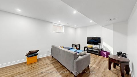 Photo 29 at 32 Northwood Drive, Newtonbrook East, Toronto