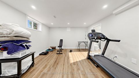 Photo 31 at 32 Northwood Drive, Newtonbrook East, Toronto
