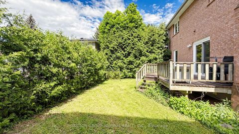 Photo 35 at 32 Northwood Drive, Newtonbrook East, Toronto