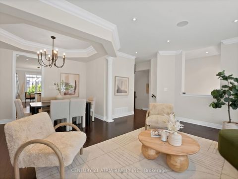 Photo 3 at 33 Bloorview Place, Don Valley Village, Toronto