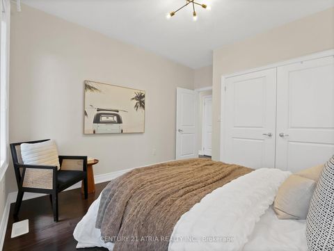 Photo 30 at 33 Bloorview Place, Don Valley Village, Toronto