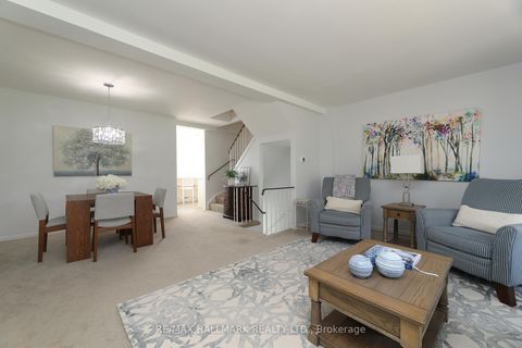 Photo 7 at 137 - 90 Wingarden Court, Malvern, Toronto