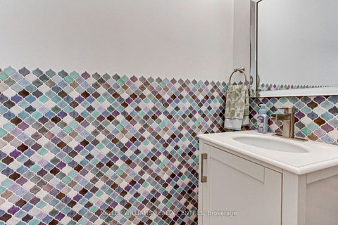Photo 16 at 204 Crossland Gate, Glenway Estates, Newmarket