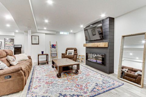 Photo 31 at 204 Crossland Gate, Glenway Estates, Newmarket