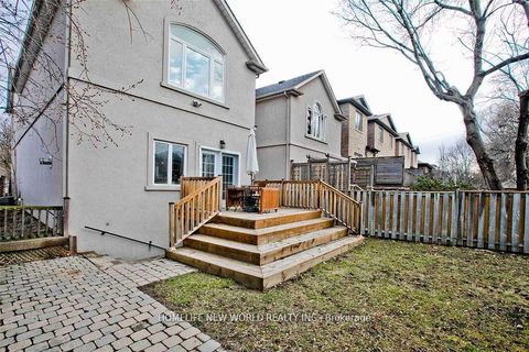 Photo 23 at 7 Roslin Avenue, Lawrence Park North, Toronto