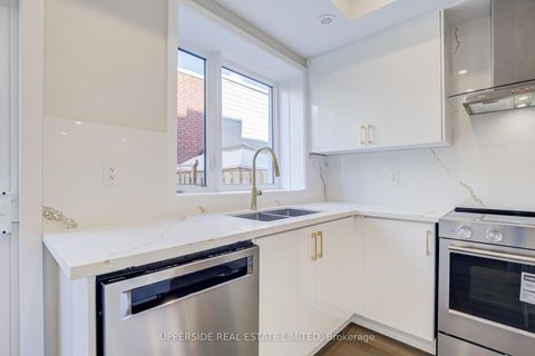 Photo 11 at 43 Frederick Tisdale Drive, CFB, Toronto