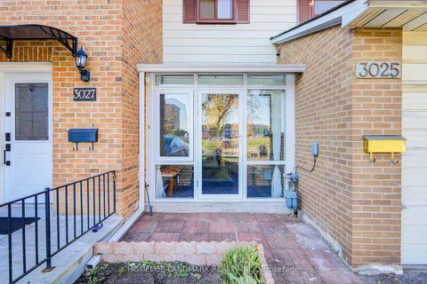 Photo 0 at 3025 Bridletowne Circle, L'Amoreaux, Toronto