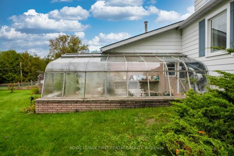 Photo 4 at 204 Dominion Drive, Stayner, Clearview