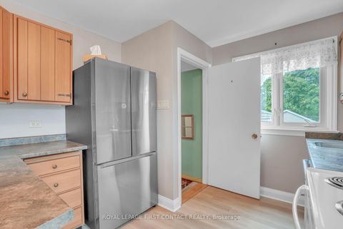 Photo 7 at 204 Dominion Drive, Stayner, Clearview