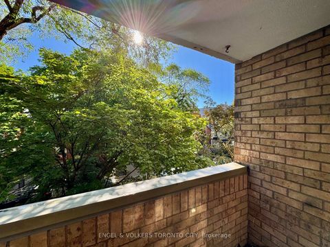 Photo 16 at 325 - 60 Homewood Avenue, South St. James Town, Toronto