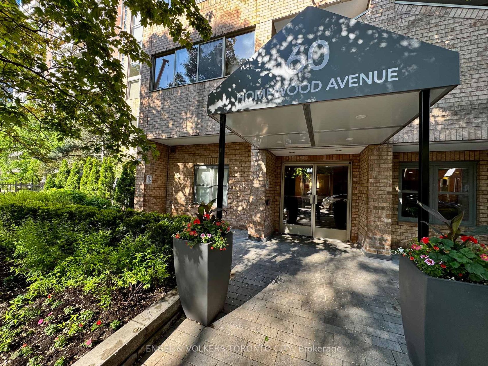 325 - 60 Homewood Avenue, South St. James Town, Toronto 