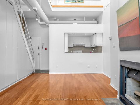 Photo 14 at 5 - 6 Bartlett Avenue W, Junction, Toronto