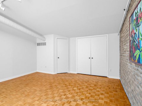 Photo 31 at 5 - 6 Bartlett Avenue W, Junction, Toronto