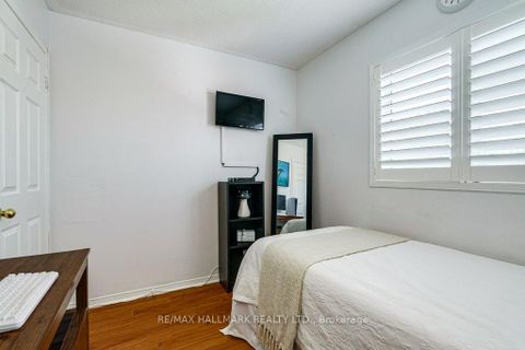 Photo 33 at 140 Conn Smythe Drive, Scarborough Village, Toronto
