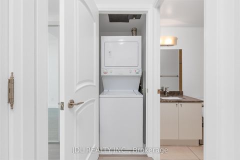 Photo 13 at 4006 - 16 Harbour Street, Waterfront Communities C1, Toronto
