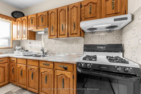Photo 17 at 207 Symington Avenue, Junction, Toronto