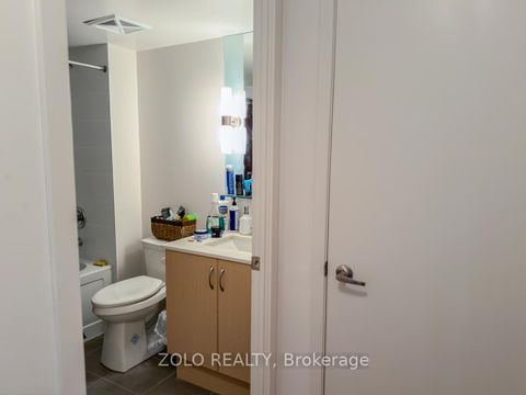Photo 10 at 817 - 320 Richmond Street E, Moss Park, Toronto