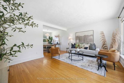 Photo 2 at 37 Ivorwood Crescent, Maryvale, Toronto