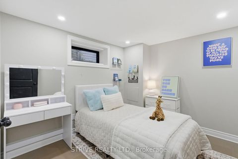 Photo 40 at 107 Cromwell Avenue, Vanier, Oshawa