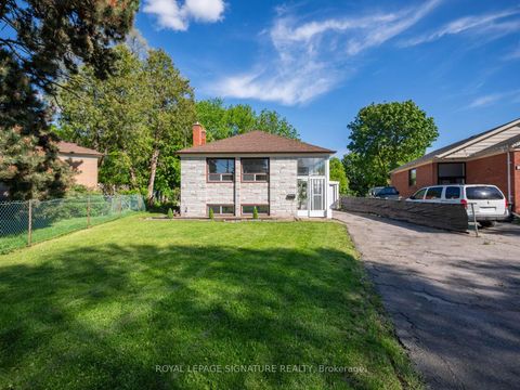 Photo 1 at 27 Dalecliff Crescent, Maryvale, Toronto