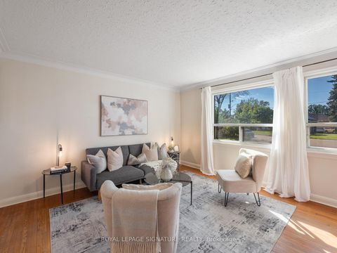 Photo 5 at 27 Dalecliff Crescent, Maryvale, Toronto