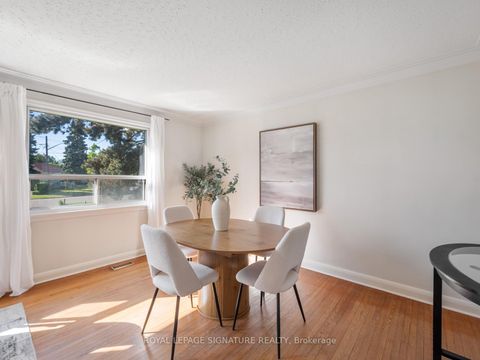 Photo 9 at 27 Dalecliff Crescent, Maryvale, Toronto