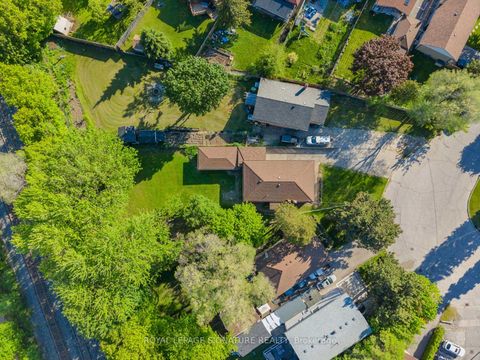 Photo 41 at 27 Dalecliff Crescent, Maryvale, Toronto