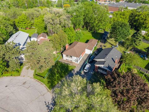 Photo 44 at 27 Dalecliff Crescent, Maryvale, Toronto