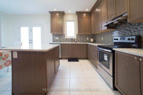 Photo 7 at 50 Strong Avenue, Patterson, Vaughan