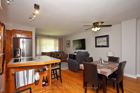Photo 7 at 27 Medway Crescent, Bendale, Toronto
