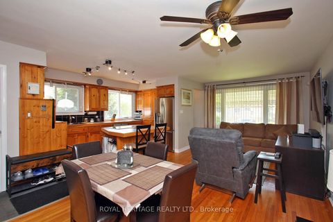 Photo 9 at 27 Medway Crescent, Bendale, Toronto