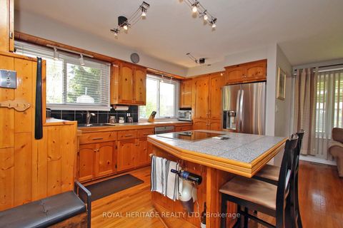 Photo 12 at 27 Medway Crescent, Bendale, Toronto