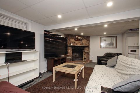 Photo 21 at 27 Medway Crescent, Bendale, Toronto
