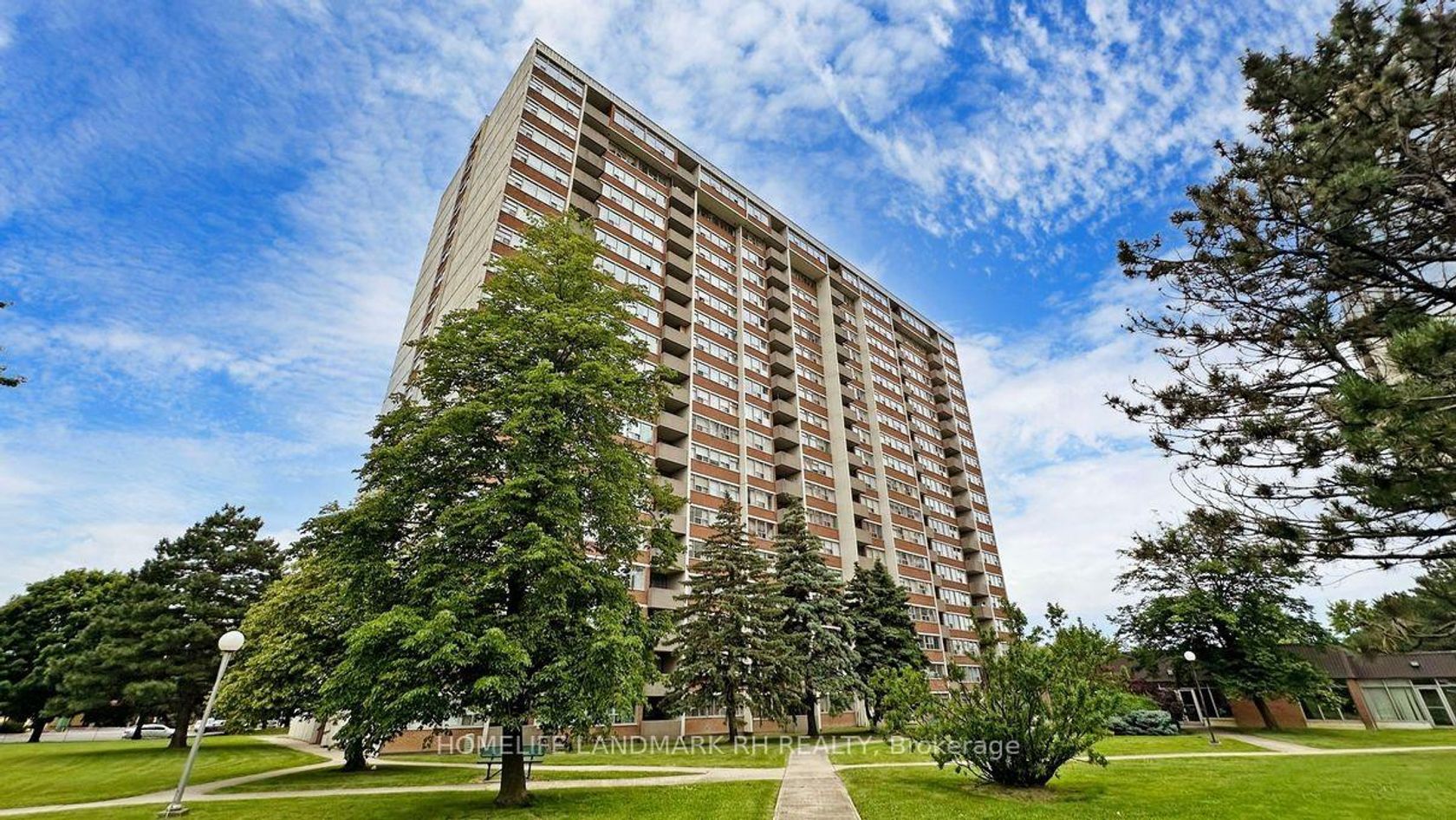 1804 - 25 Silver Springs Boulevard, L'Amoreaux, Toronto 