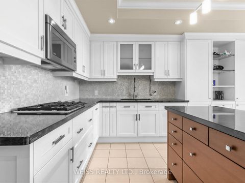 Photo 18 at 506 - 155 St Clair Avenue W, Casa Loma, Toronto