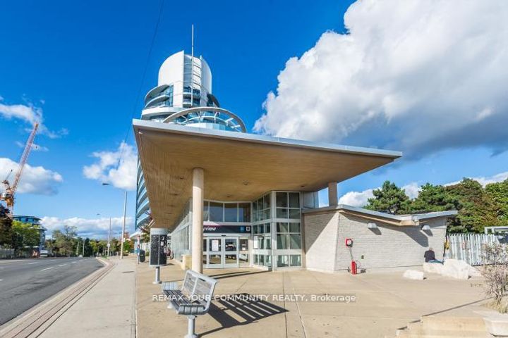 Photo 32 at 913 - 2885 Bayview Avenue, Bayview Village, Toronto