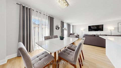 Photo 11 at 96 Sawmill Valley Drive, Summerhill Estates, Newmarket