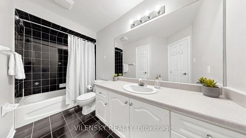 Photo 26 at 96 Sawmill Valley Drive, Summerhill Estates, Newmarket