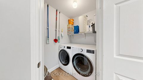 Photo 27 at 96 Sawmill Valley Drive, Summerhill Estates, Newmarket