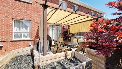Photo 35 at 96 Sawmill Valley Drive, Summerhill Estates, Newmarket